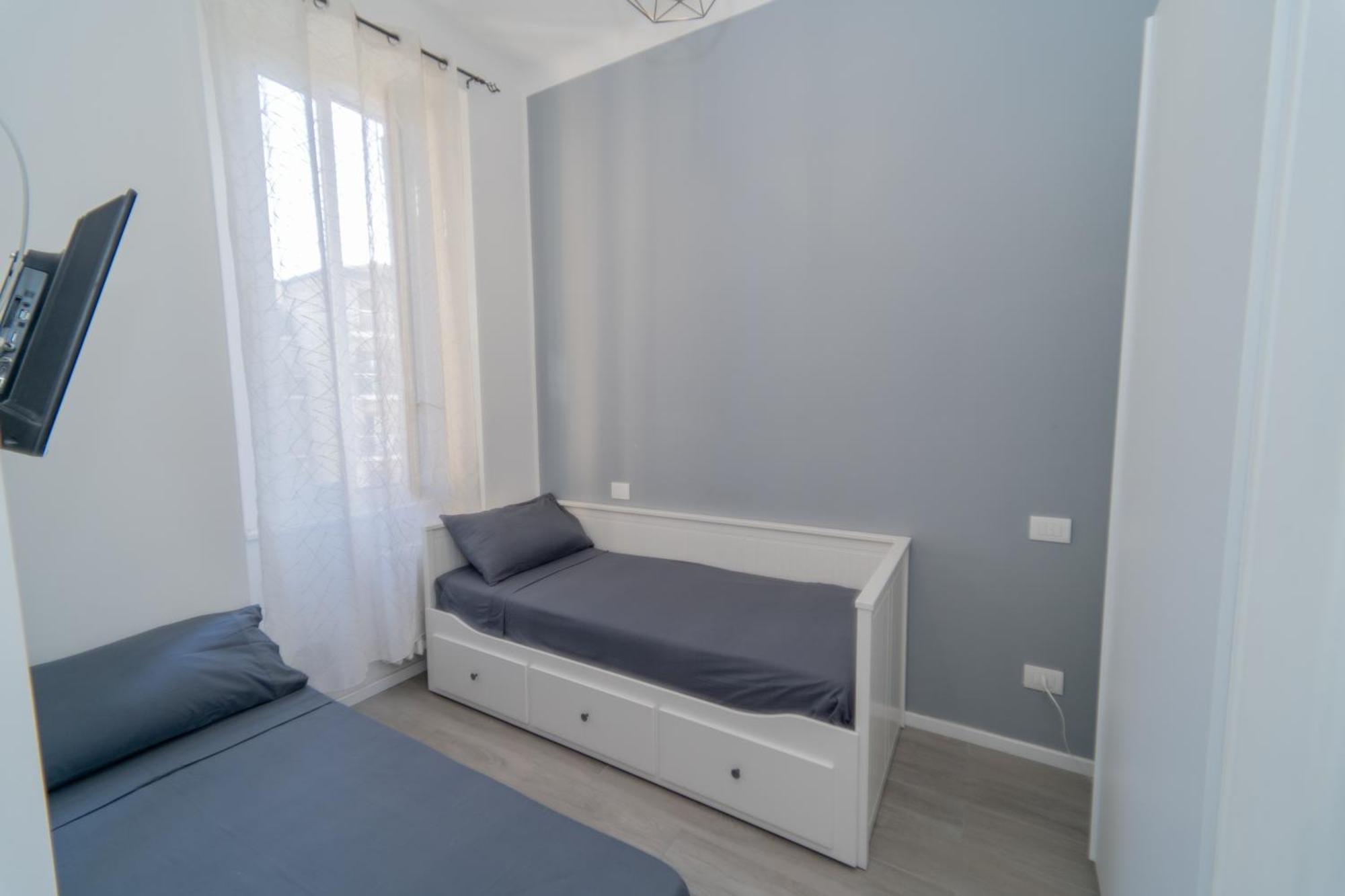 Apartment Milan Near Metro-M5 Екстер'єр фото